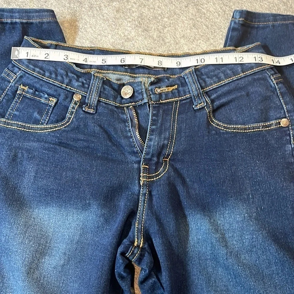 Burberry Dark Wash Denim, Size 5. - Picture 7 of 11